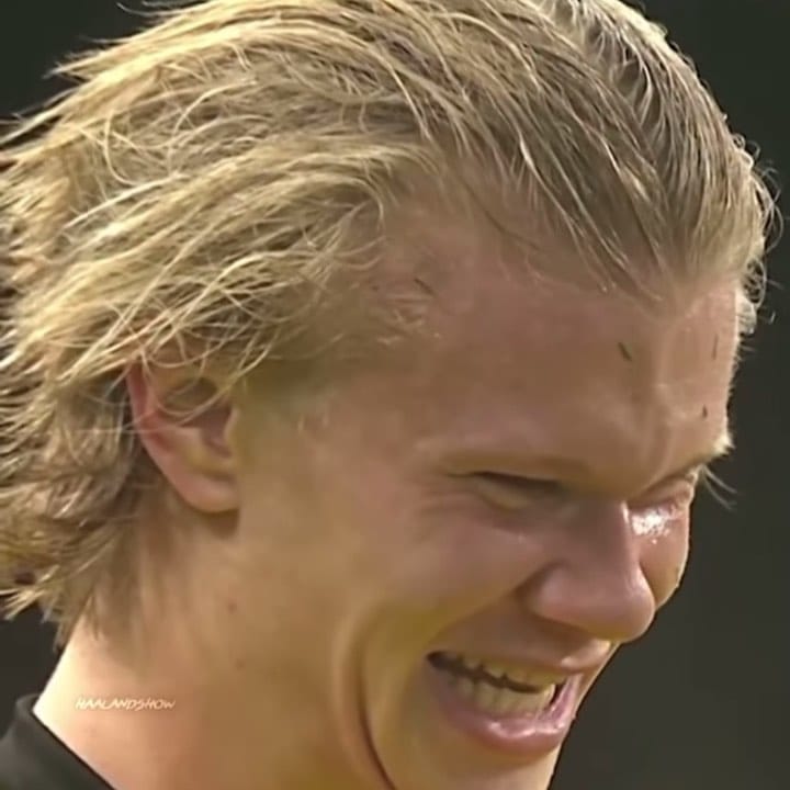 Post 6 by voetbalenzo official on Instagram (video)