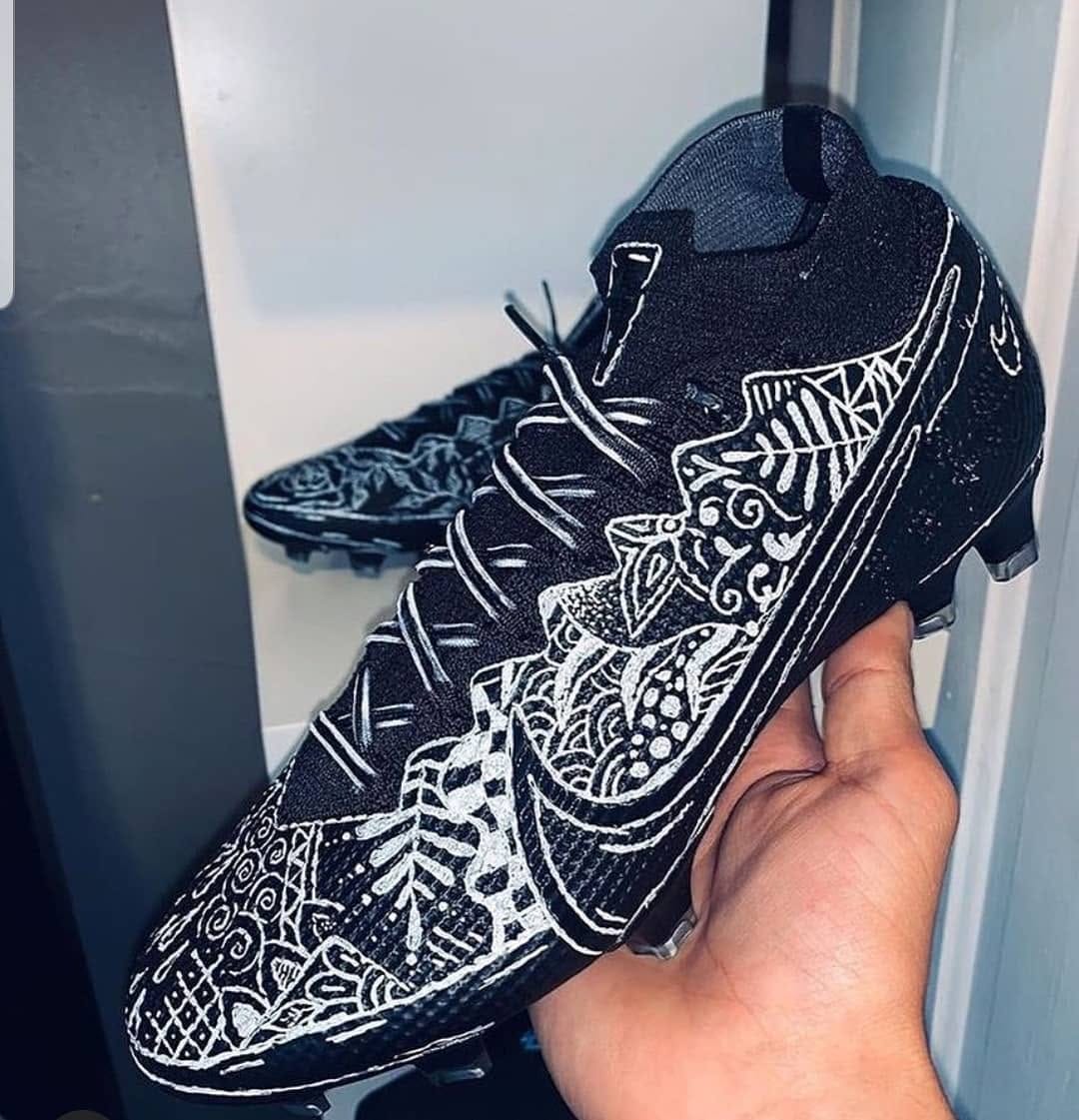Post 10 by voetbalenzo official on Instagram (image)