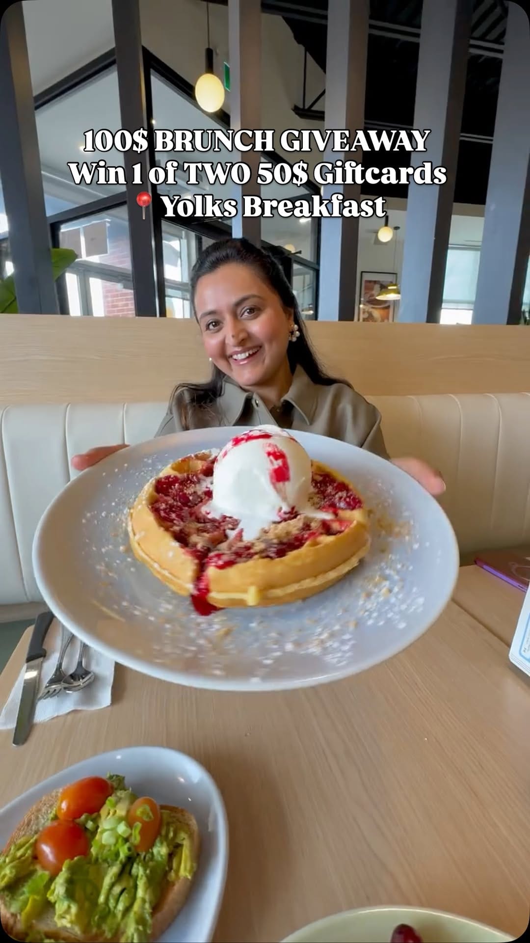Post 4 by Shivani Bansal | Content Creator | Montreal Lifestyle on Instagram (video)