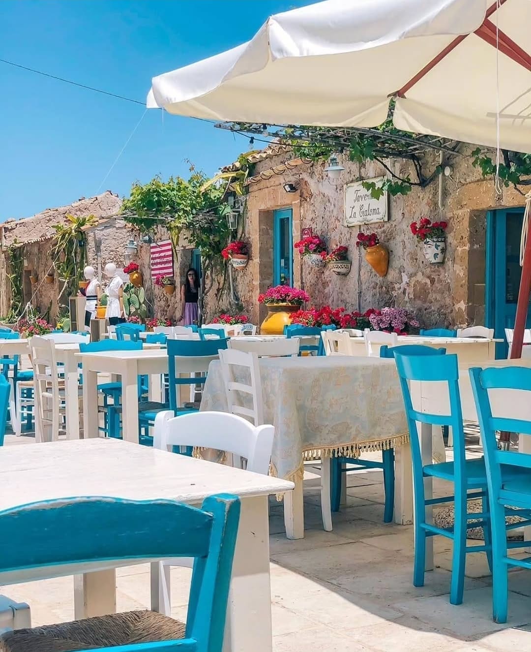 Post 2 by Sicily Essence on Instagram (image)