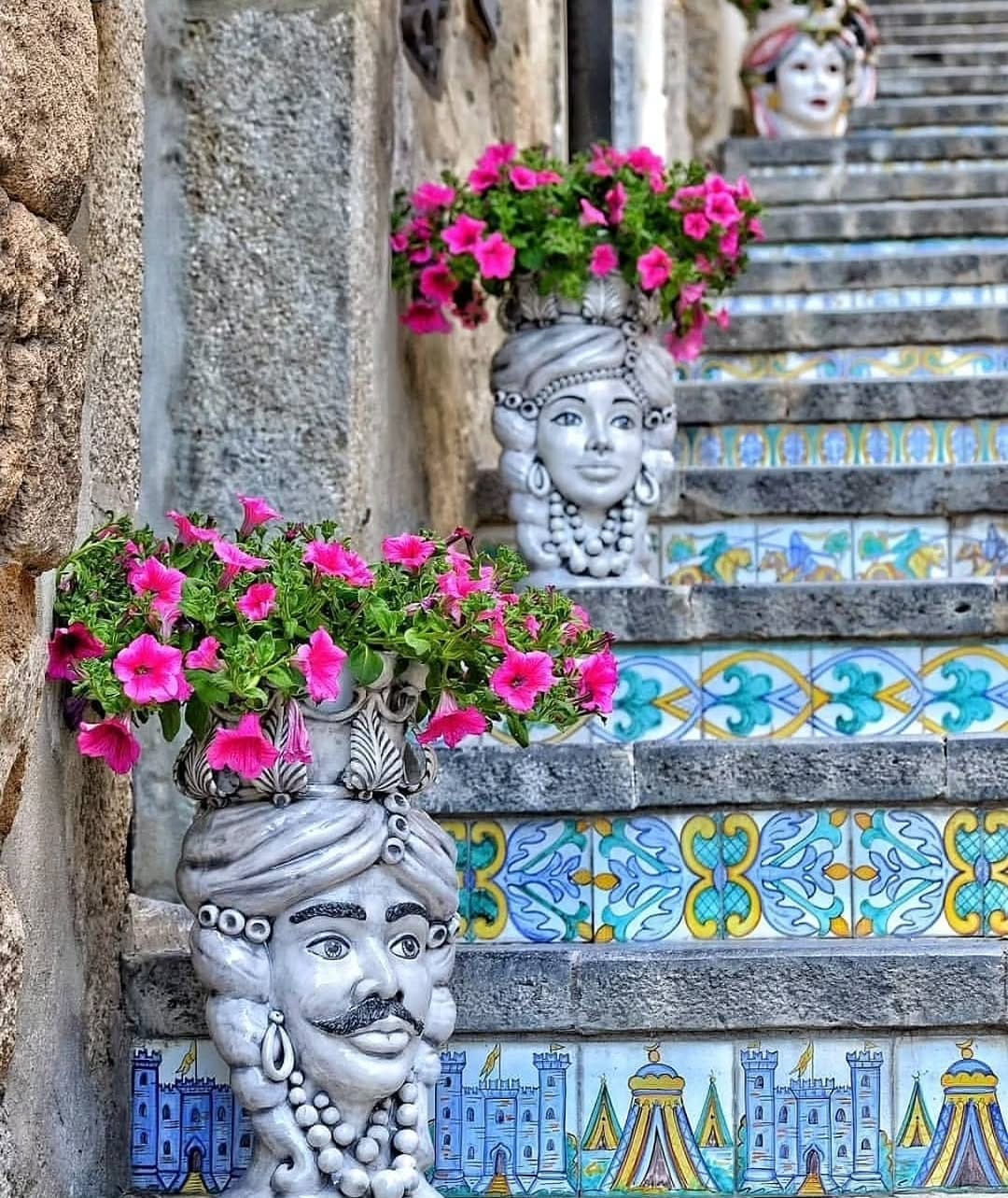 Post 6 by Sicily Essence on Instagram (image)
