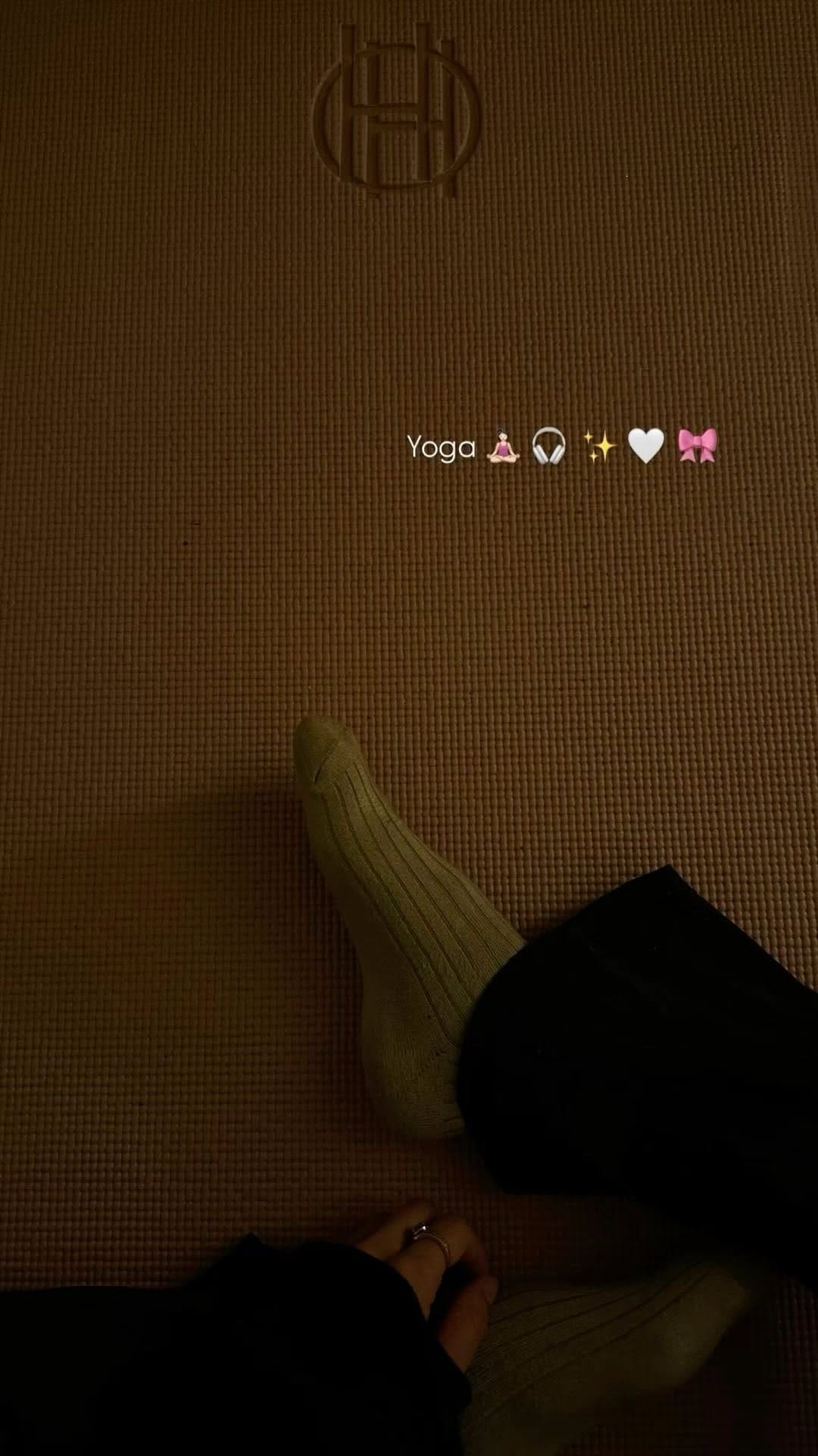 Post 1 by Ms.ivie🌺💎 on Instagram (video)