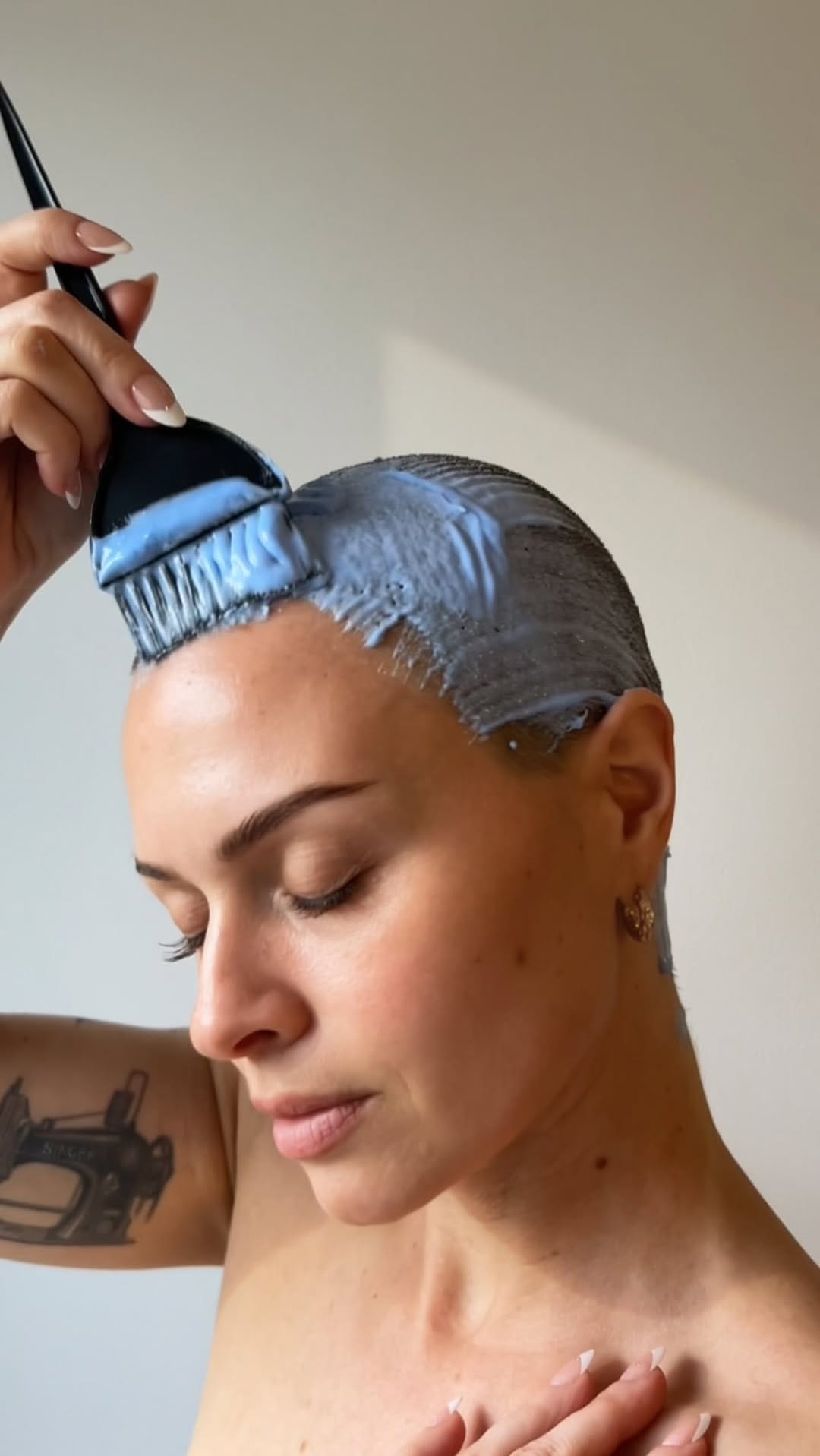 Post 4 by Lindsay Lavictoire on Instagram (video)