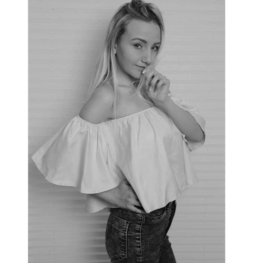 Post 10 by MARY on Instagram (image)