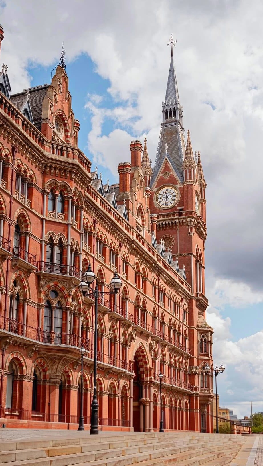 Post 3 by Kauna Hirhyel Tanko | Travel Connoisseur | Lifestyle on Instagram (video)