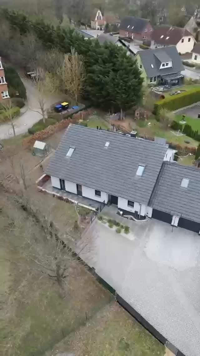 Post 4 by MaklerBerlin ® on Instagram (video)