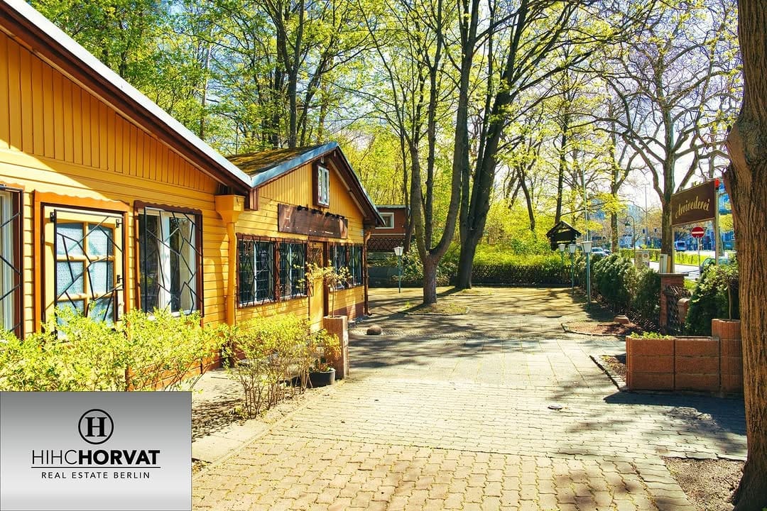 Post 1 by HIHC Horvat Real Estate GmbH on Instagram (carousel)