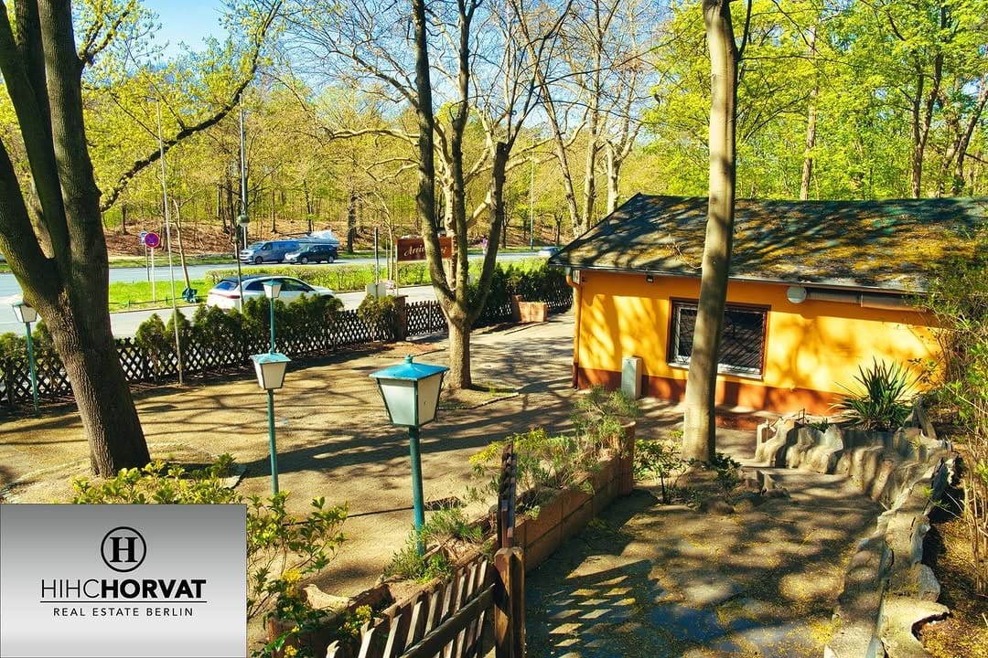 Post 2 by HIHC Horvat Real Estate GmbH on Instagram (carousel)