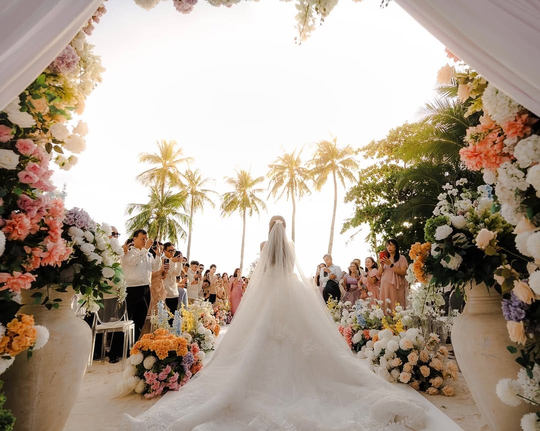 Post 6 by Aly 👼🏻 on Instagram (carousel)