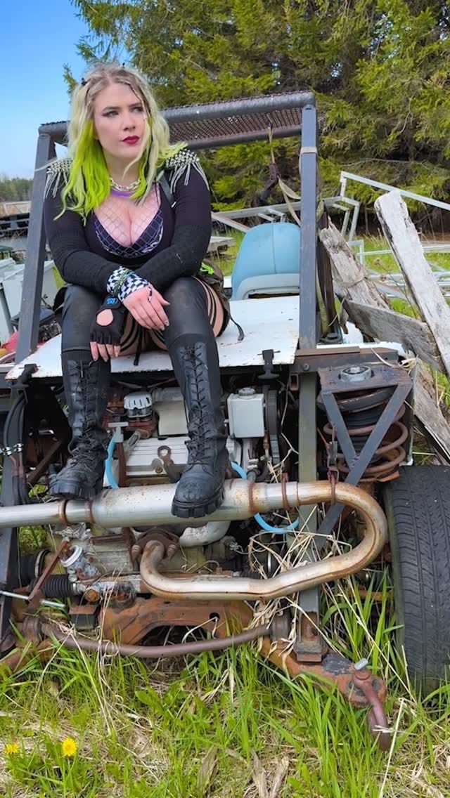 Post 2 by Harley Olivia on Instagram (video)