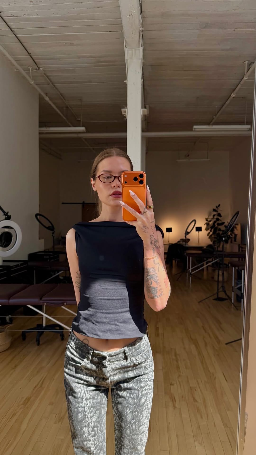 Post 10 by Nastya Fine Line Tattoo on Instagram (video)