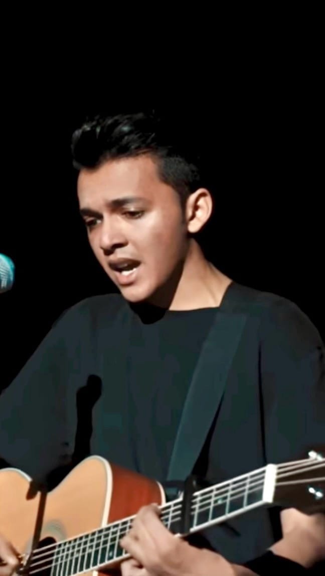 Post 9 by SAURAV SHARMA on Instagram (video)