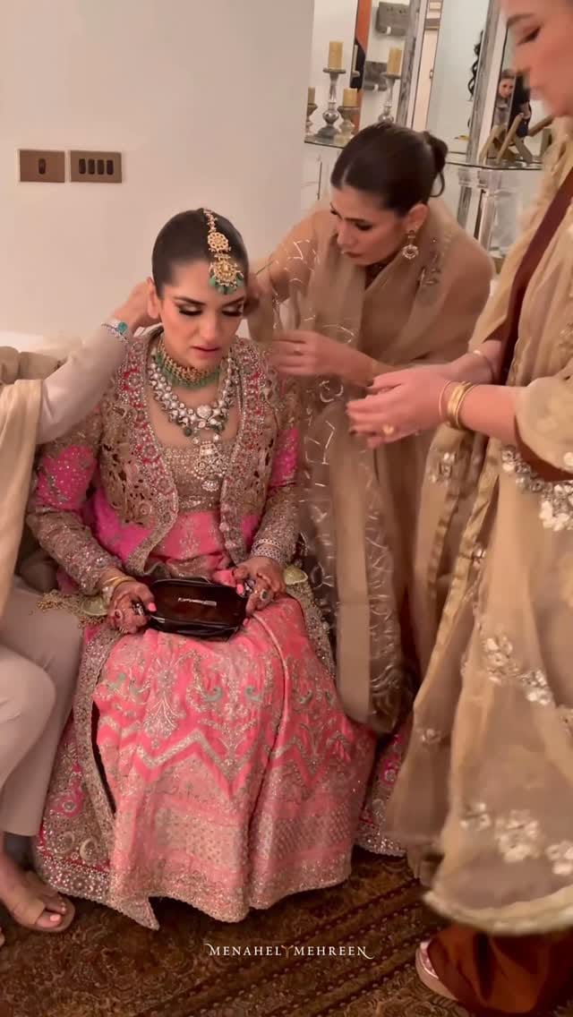 Post 1 by AFK Makeup on Instagram (video)