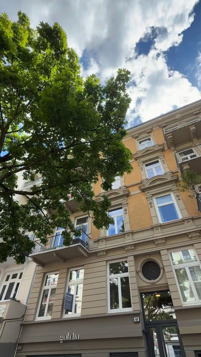Post 2 by Engel & Völkers Hamburg Alster on Instagram (video)