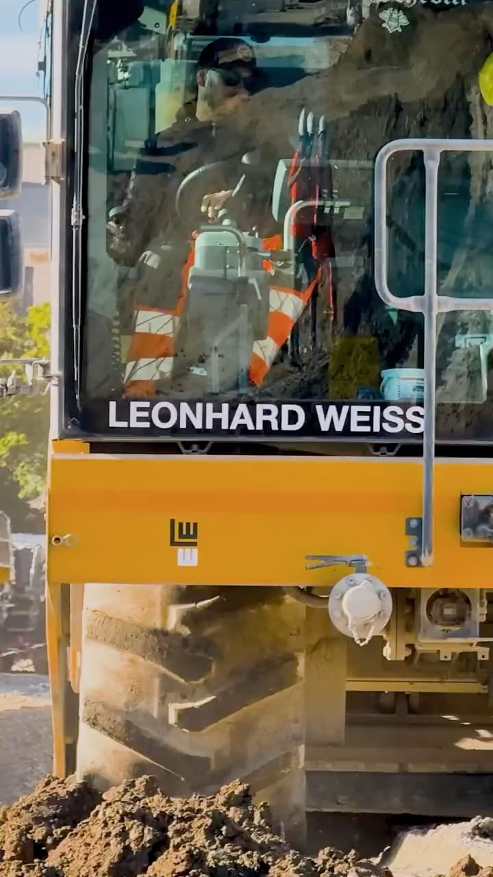 Post 5 by LEONHARD WEISS | Ausbildung | Studium on Instagram (video)