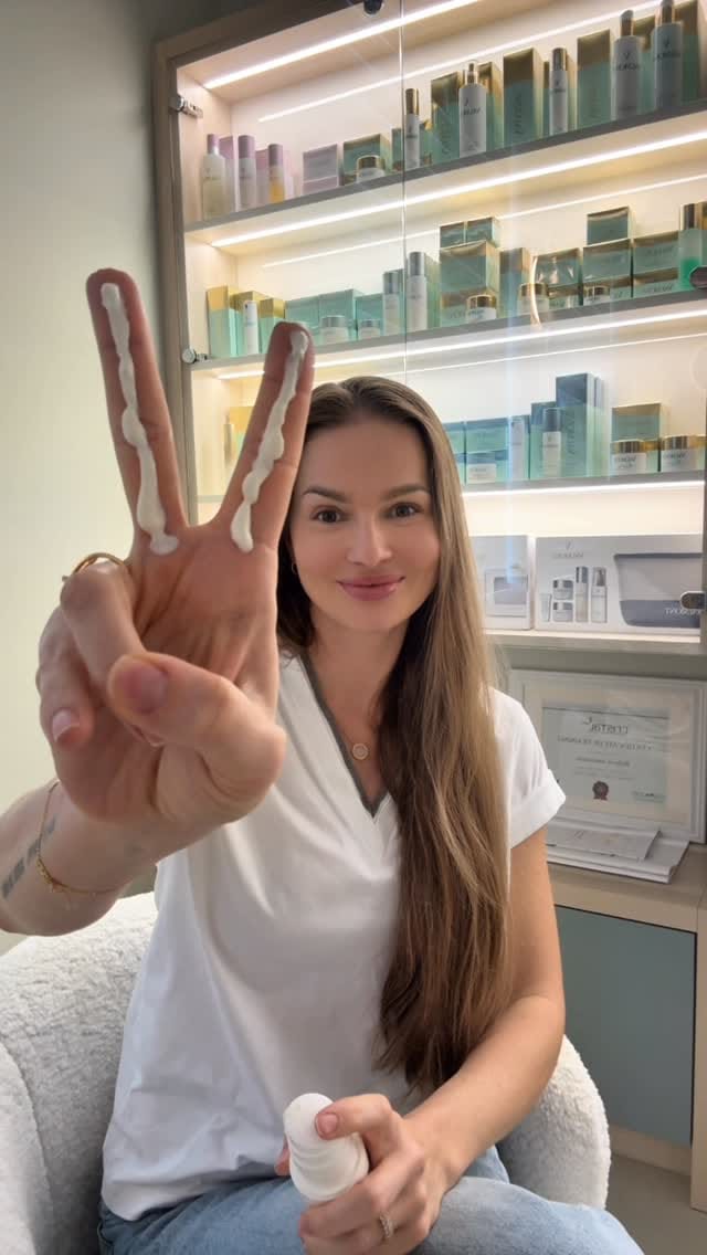 Post 3 by Anastasiia Babych | Aesthetician Canada | Косметолог Торонто on Instagram (video)