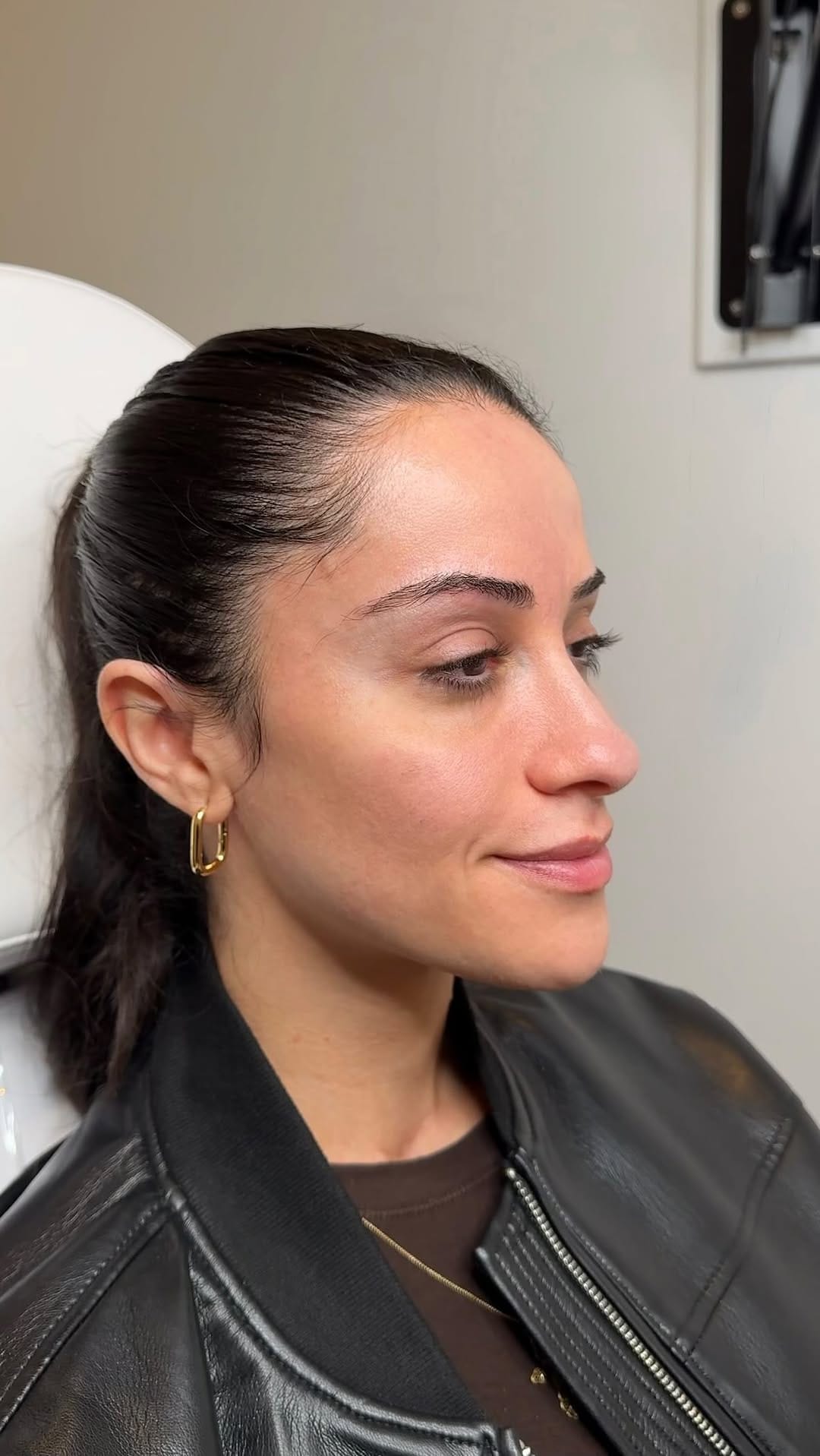 Post 2 by 𝐓𝐎𝐑𝐎𝐍𝐓𝐎 𝐂𝐎𝐒𝐌𝐄𝐓𝐈𝐂 𝐍𝐔𝐑𝐒𝐄💉 on Instagram (video)