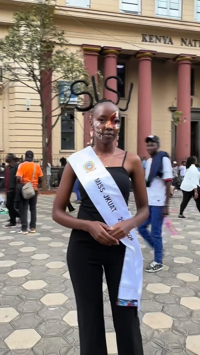 Post 4 by Noma makeup on Instagram (video)