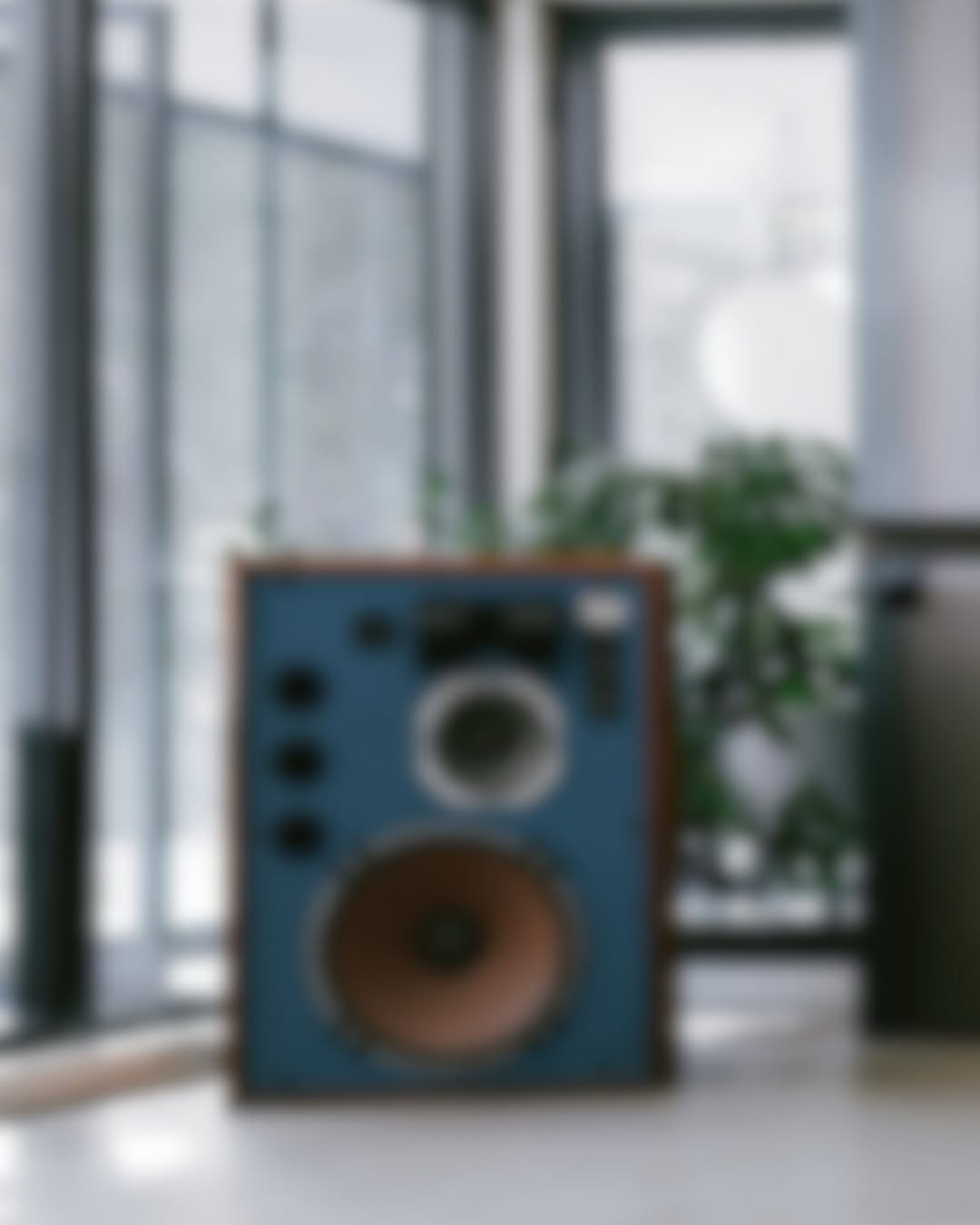Post 8 by image sonore on Instagram (image)