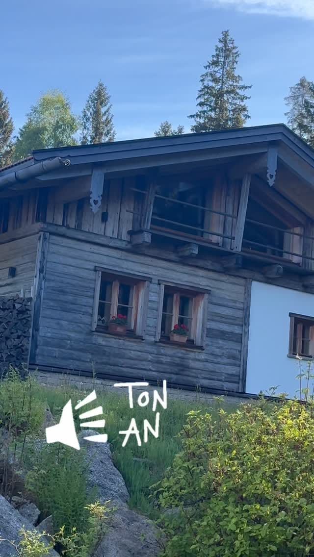 Post 1 by Dreisessel Chalets on Instagram (video)