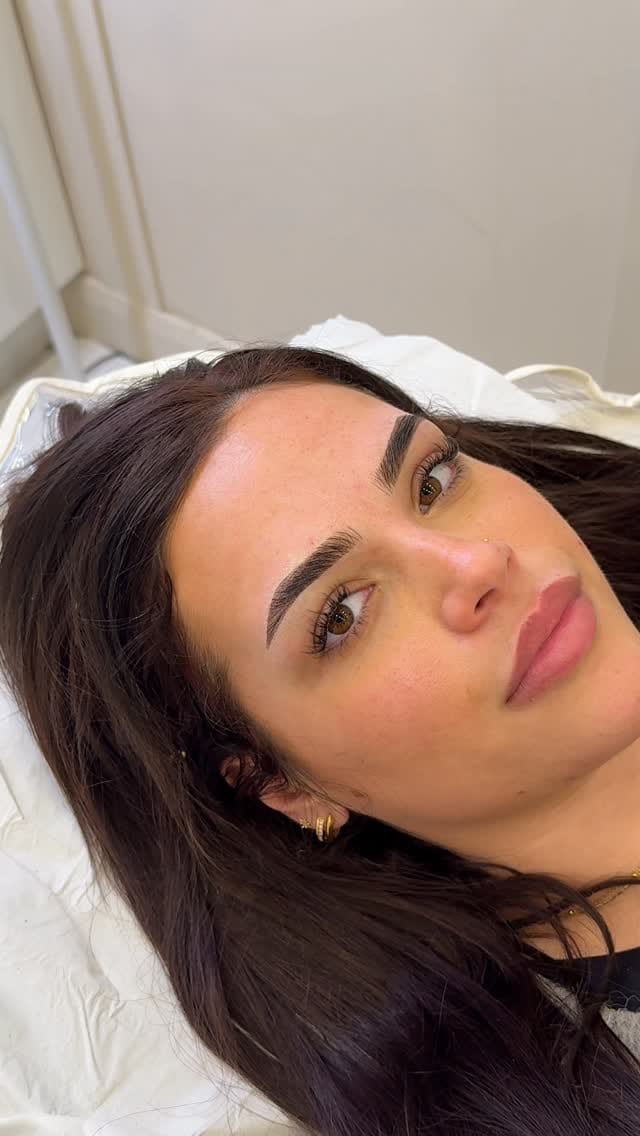 Post 6 by BROWS BY BOBBIE on Instagram (video)