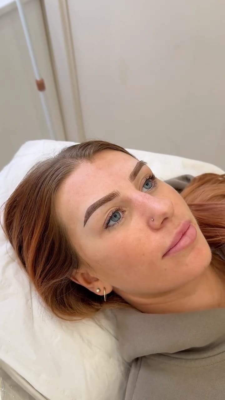 Post 9 by BROWS BY BOBBIE on Instagram (video)