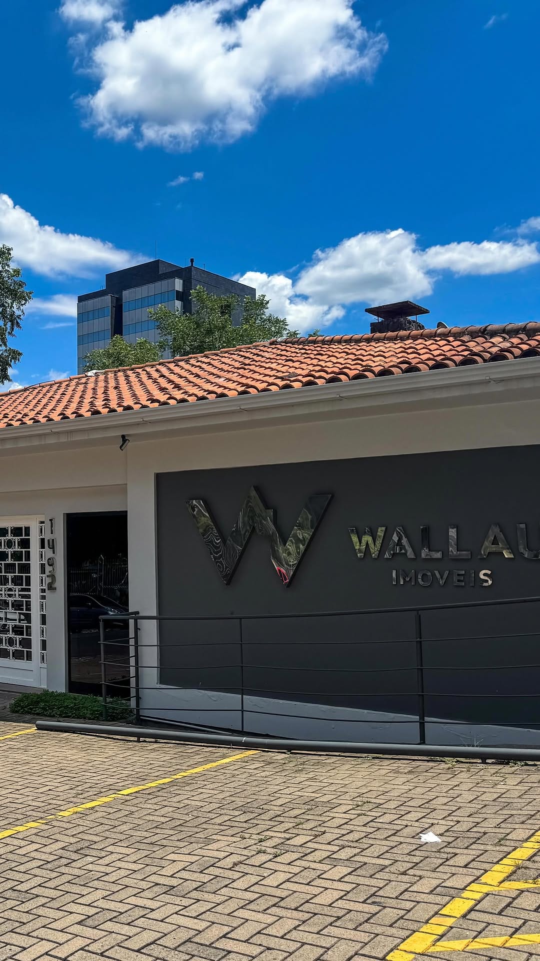 Post 10 by Wallau Imóveis on Instagram (video)