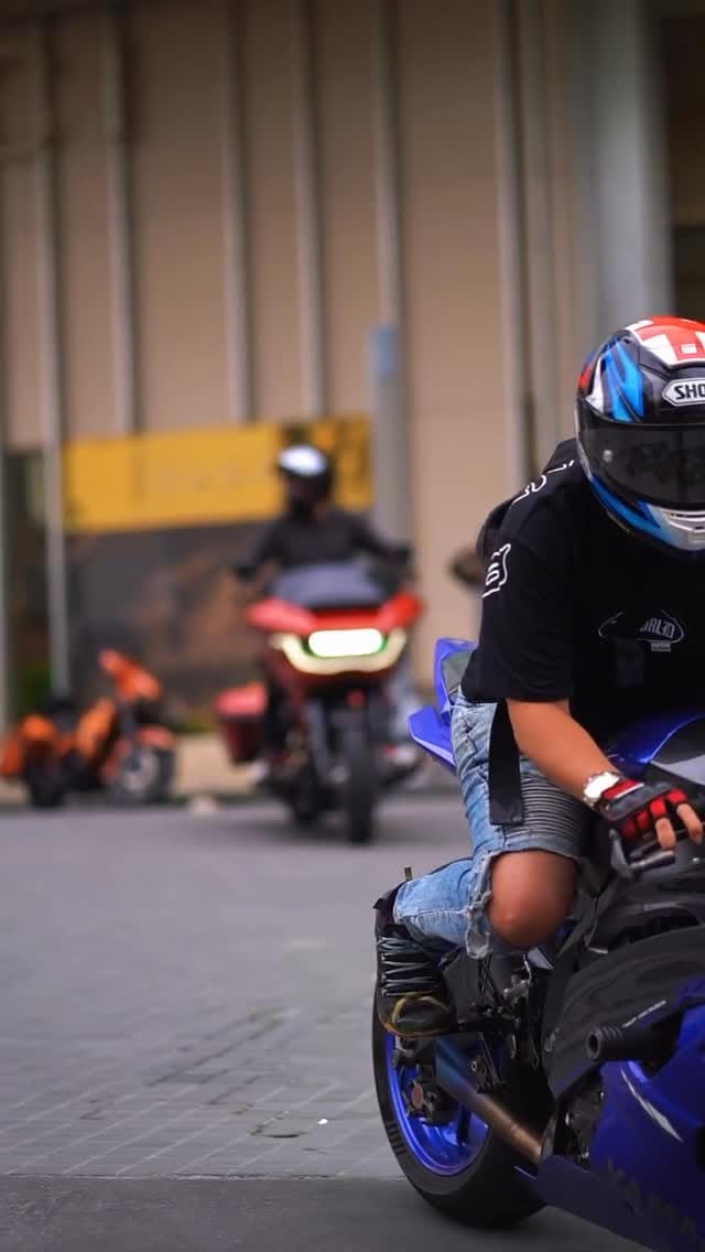 Post 6 by Antony Hillenaar on Instagram (video)