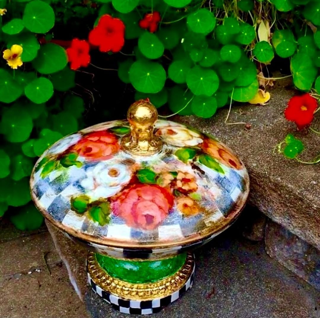 Post 9 by Norma Akkelian on Instagram (image)