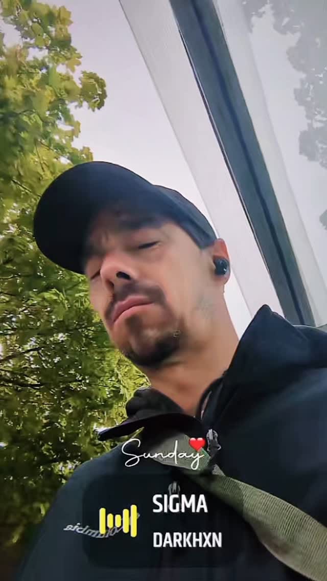Post 6 by Barry White on Instagram (video)