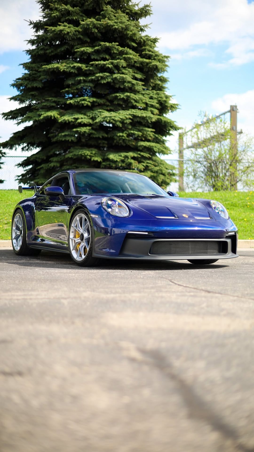 Post 6 by Pfaff Reserve on Instagram (video)