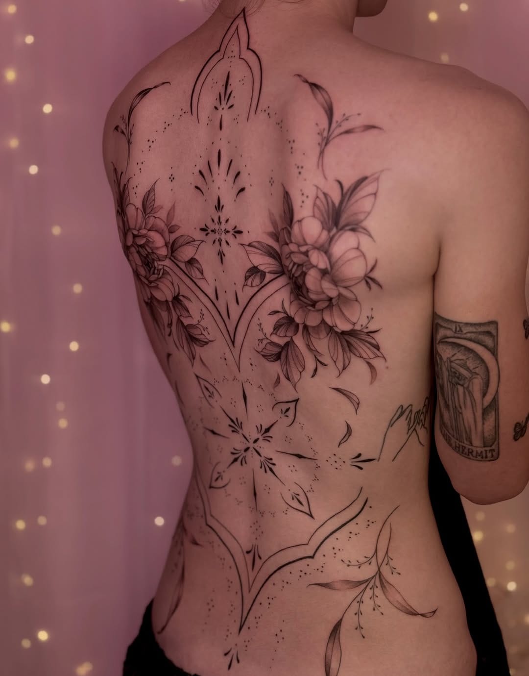 Post 1 by 𝖘𝖍𝖎𝖗𝖆 | 📍 𝐖𝐢𝐧𝐧𝐢𝐩𝐞𝐠/𝐓𝐫𝐞𝐚𝐭𝐲 𝟏 on Instagram (carousel)