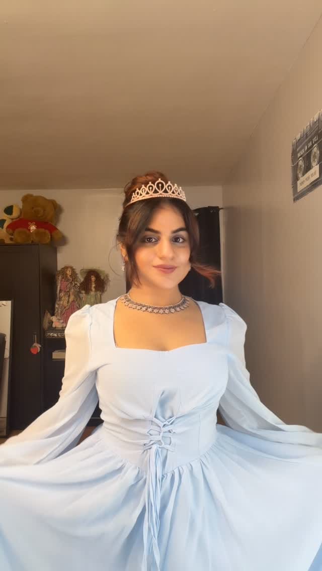 Post 4 by NAVYA on Instagram (video)