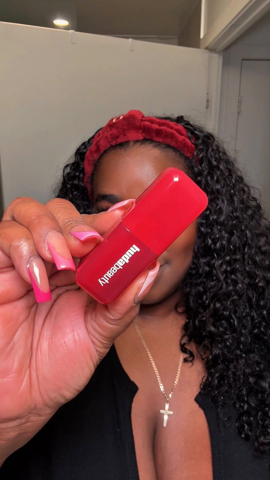 Post 9 by NICOLE | Makeup Artist & Content Creator on Instagram (video)