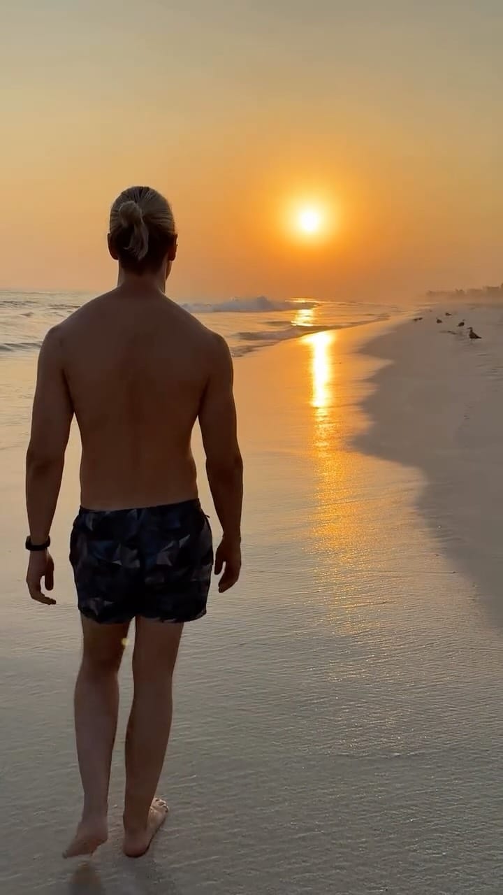 Post 4 by Naf Hummel on Instagram (video)