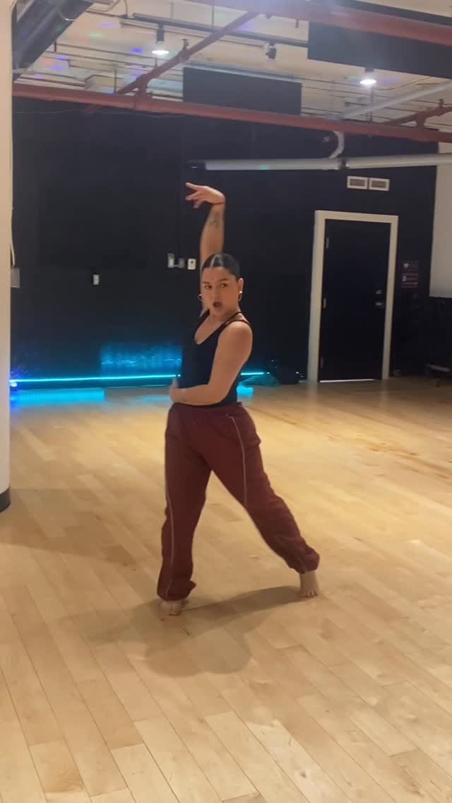 Post 6 by Amada Yanalté Morales on Instagram (video)