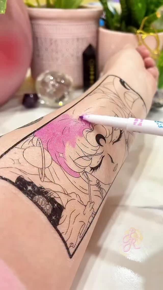 Post 9 by Polly | Digital Artist 🇨🇦 on Instagram (video)