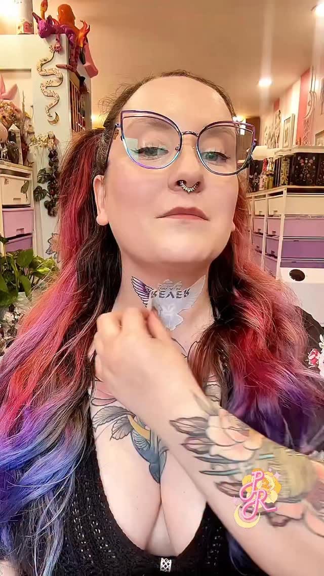 Post 7 by Polly | Digital Artist 🇨🇦 on Instagram (video)