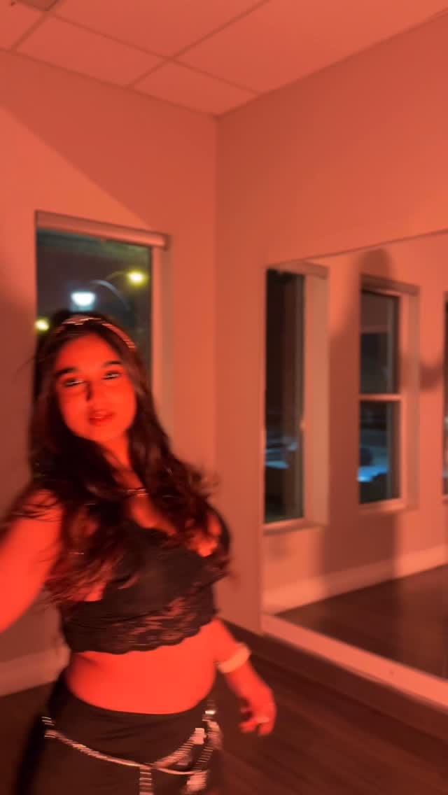 Post 5 by Rashmi Khade on Instagram (video)