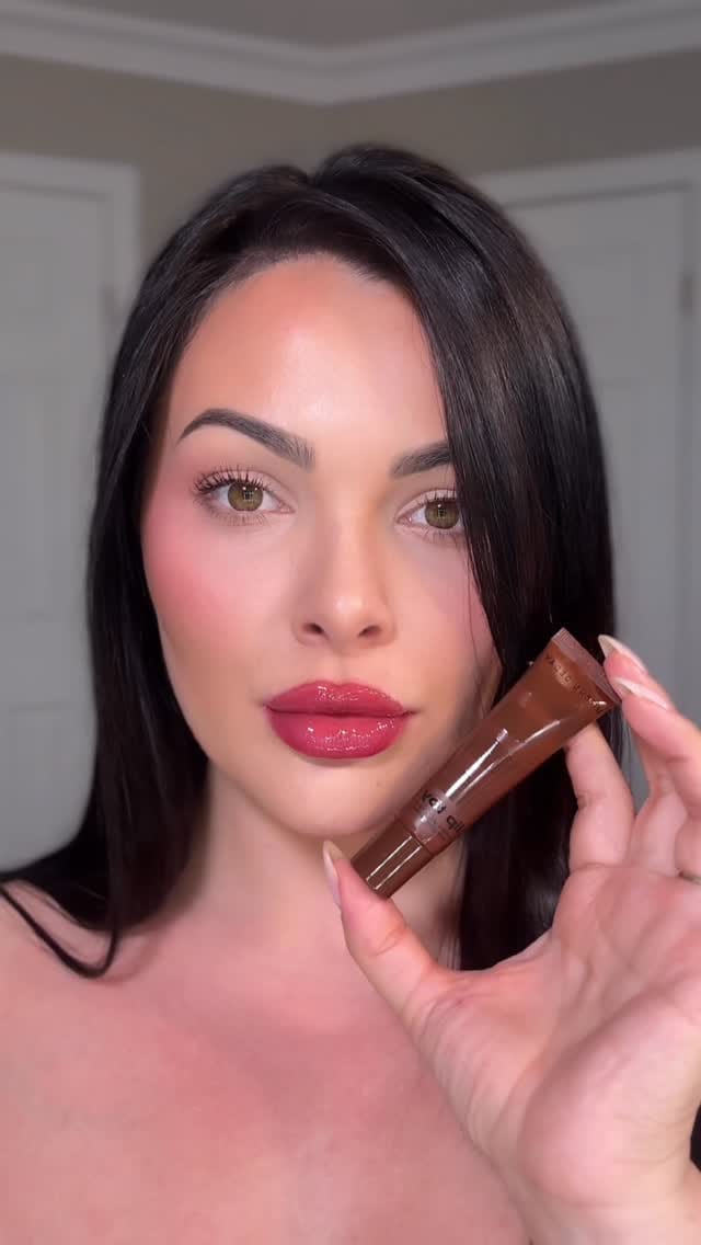 Post 5 by LINA • PRO MUA • DIGITAL CREATOR • est.’15 on Instagram (video)