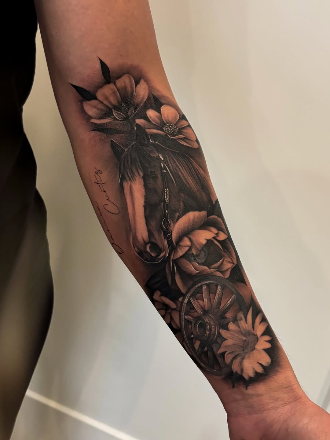 Post 1 by STEPHANIE RISA | Tattoo Artist on Instagram (carousel)