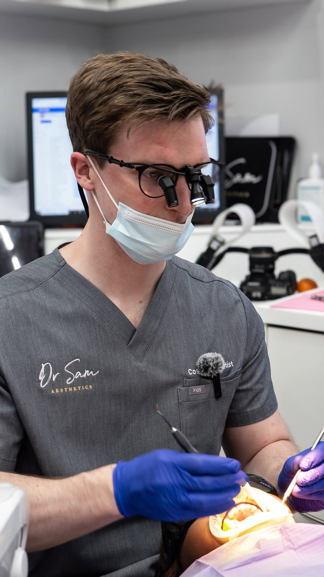 Post 6 by Invisalign • Veneers • Implants • Bonding on Instagram (video)