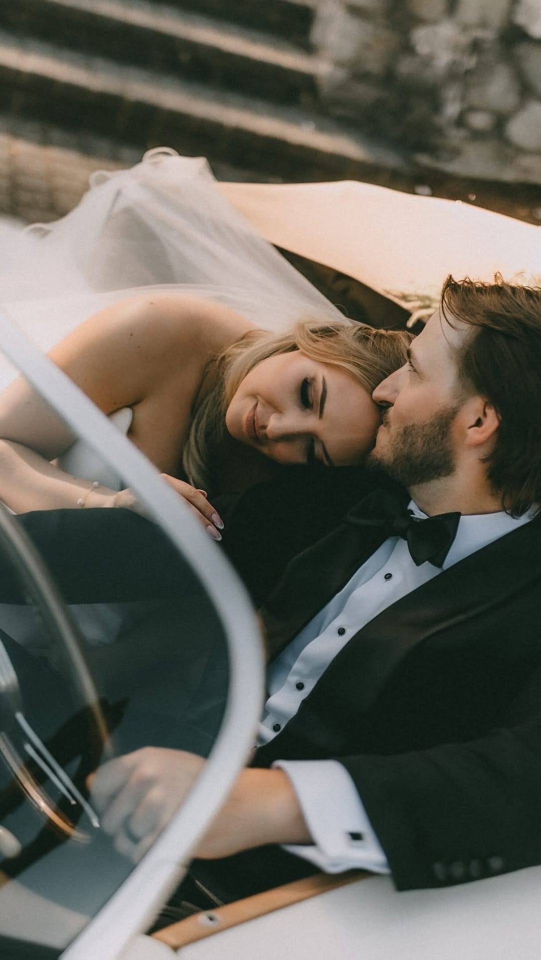 Post 2 by Amanda Coldicutt | Vancouver Wedding & Elopement Photographer on Instagram (video)