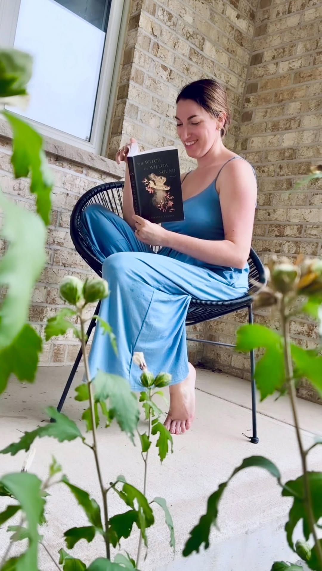 Post 5 by Alli | #bookstagram on Instagram (video)