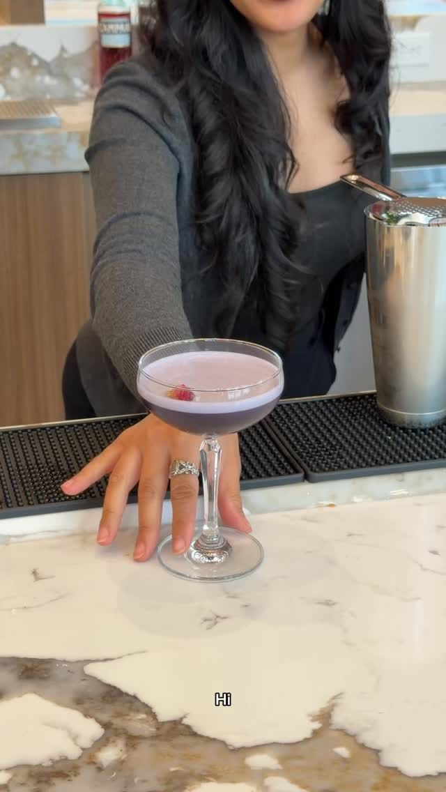 Post 3 by Lavish Liquid Bar Services on Instagram (video)