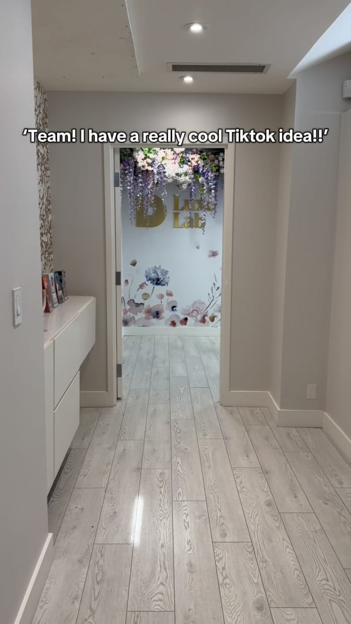 Post 3 by D Luxe Lab on Instagram (video)