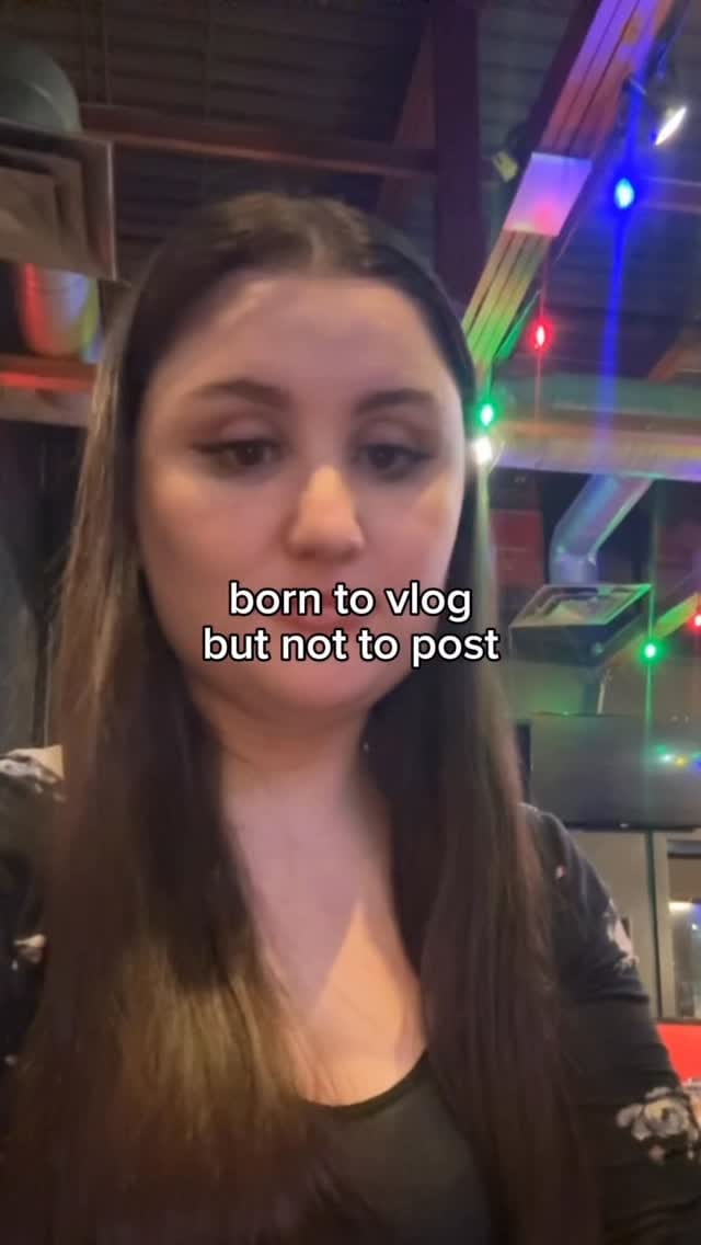 Post 9 by Estelle💕 on Instagram (video)