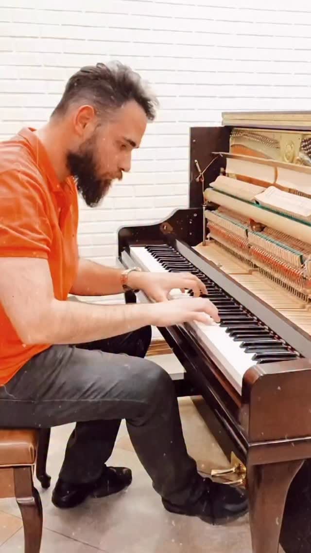 Post 1 by Reza Ohadi on Instagram (video)