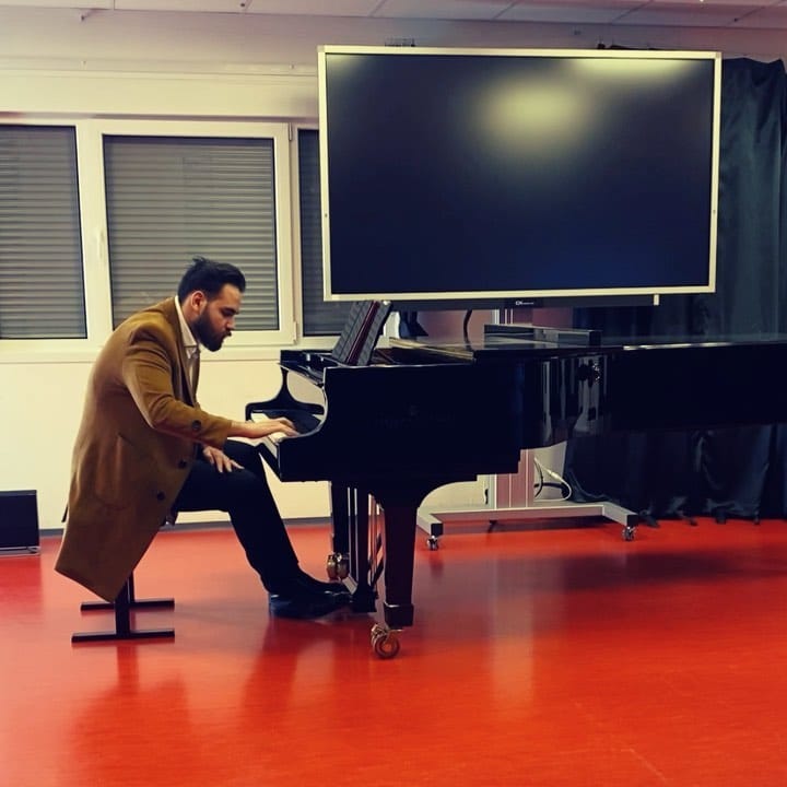 Post 10 by Reza Ohadi on Instagram (video)
