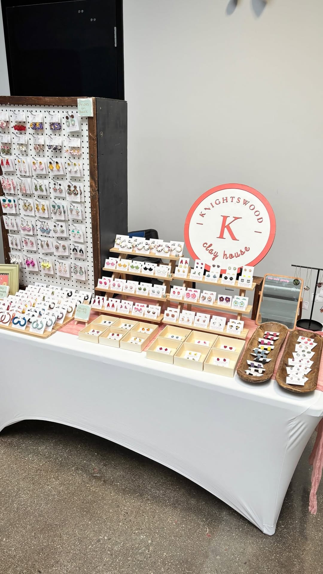 Post 1 by Knightswood Clay House: Polymer Clay Small Shop on Instagram (video)